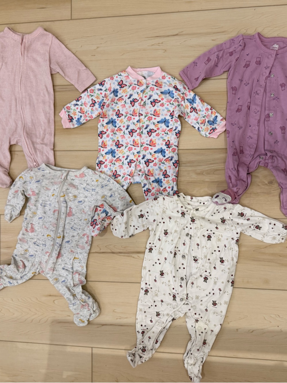 Baby Girl Footed Pajamas | 5-Pack Bundle | Old Navy, Carter’s & More | Size 0-3M